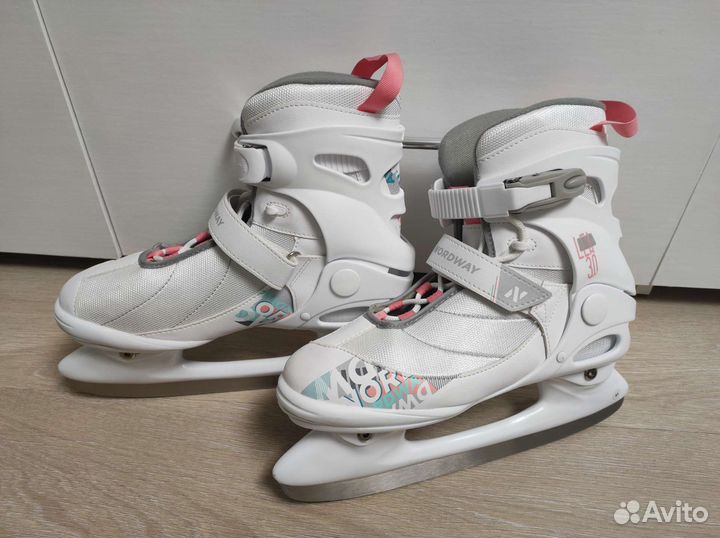 Женские фигурные коньки