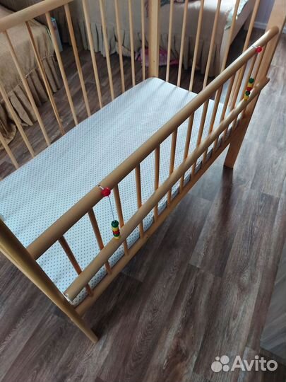 Кроватка детская с матрасом