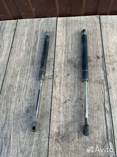 Амортизатор багажника Kia Ceed 1.6