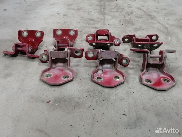 Петля двери для Kia RIO 2000-2005