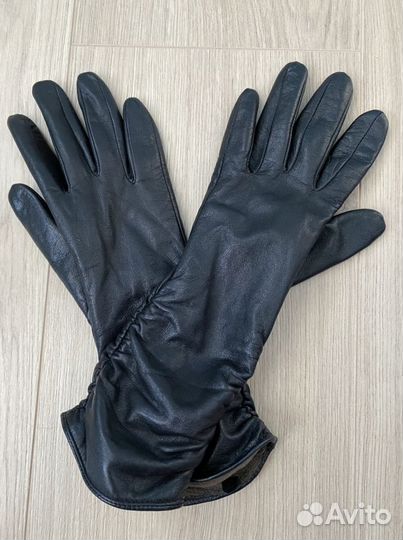 Кожаные перчатки