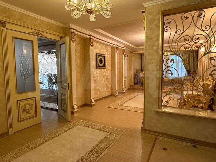 4-к. апартаменты, 280 м², 13/15 эт.