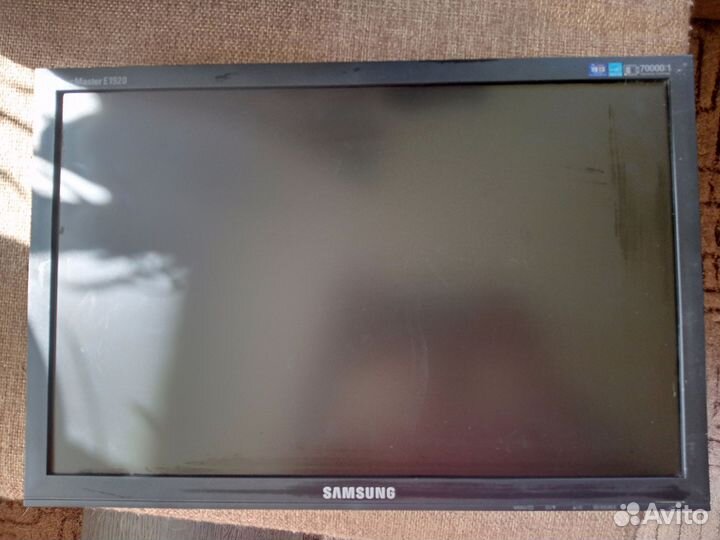 Монитор Samsung