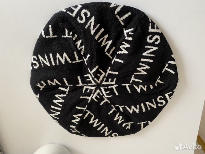 Новый берет Twinset Италия