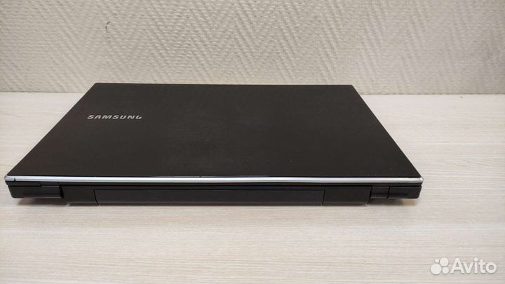 Ноутбук Samsung - 4 ядра, ssd, 1гб видеокарта