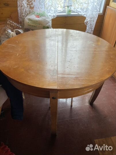 Стол обеденный раздвижной деревянный