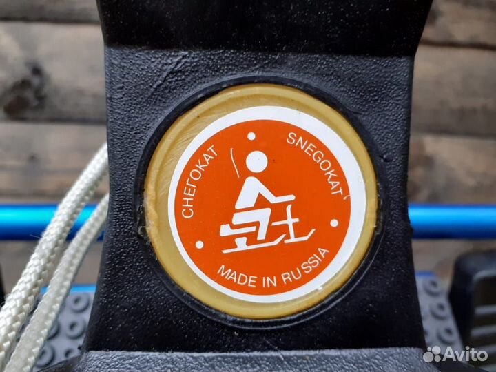 Снегокат и беговые лыжи