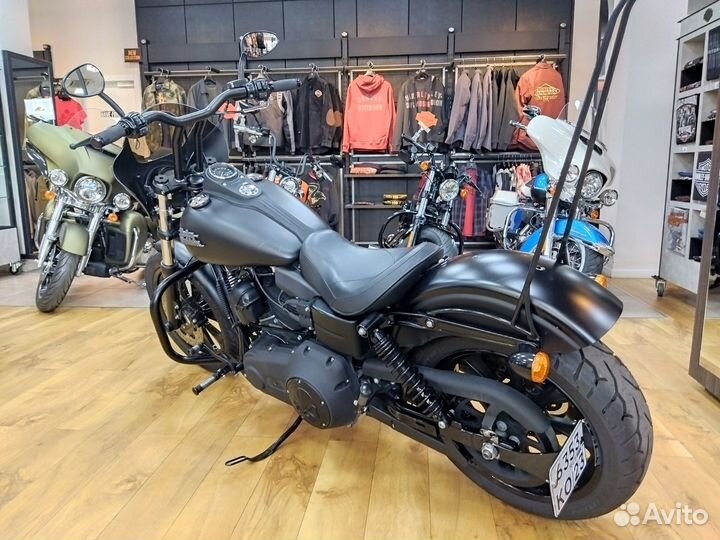 Harley-Davidson Dyna Street Bob 103