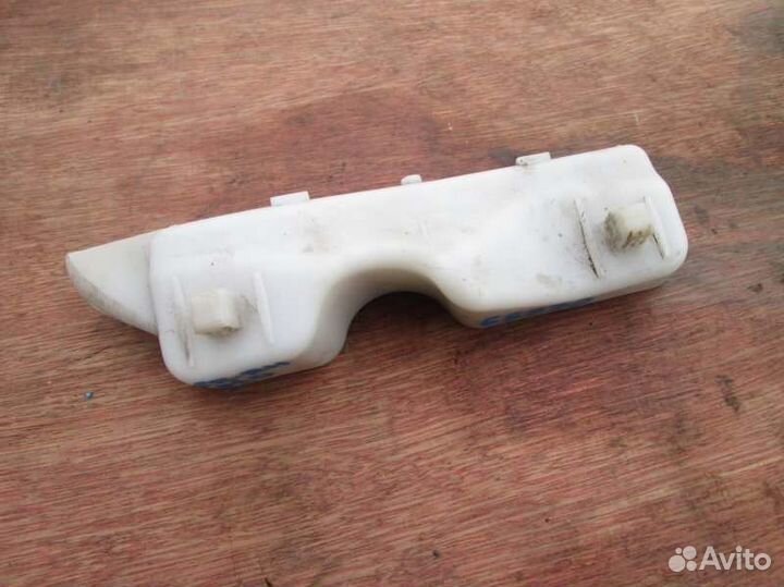 Крепление бампера переднее правое Nissan Qashqai