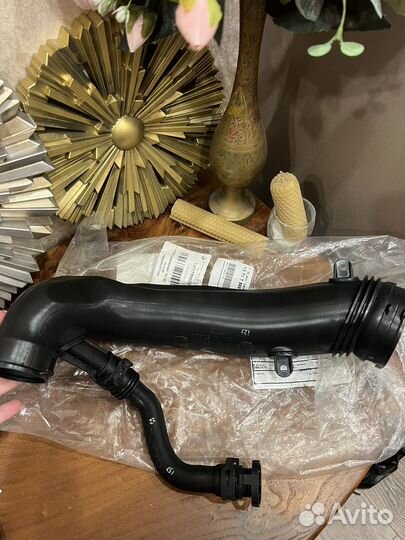 Воздуховод 13717599226 BMW