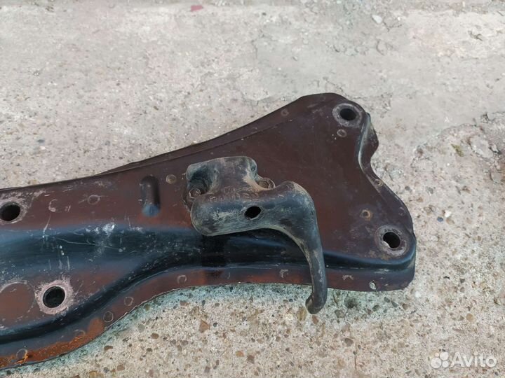 Балка поперечная Toyota Camry VZV33 prominent