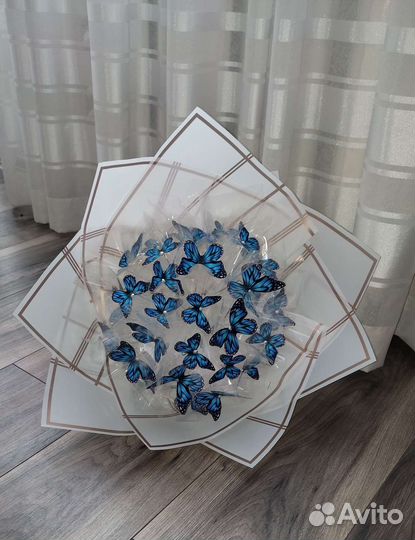 Букет из бабочек, светящийся