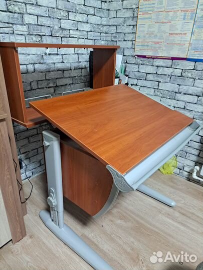 Растущий стол парта