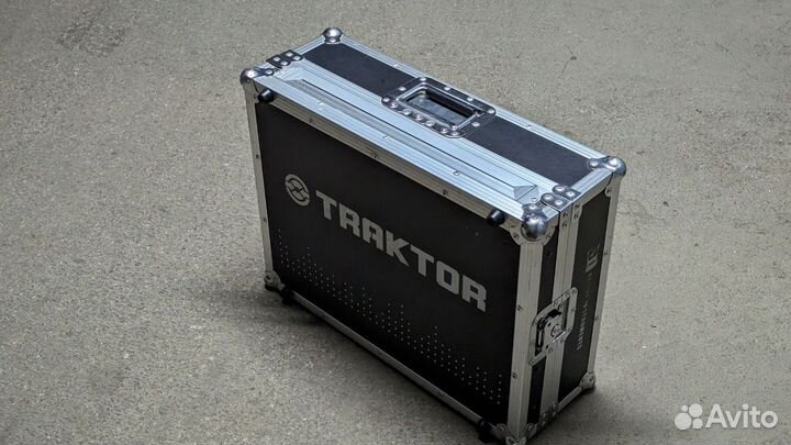 Denon DN-MC6000,Native Instruments traktor F1,кейс