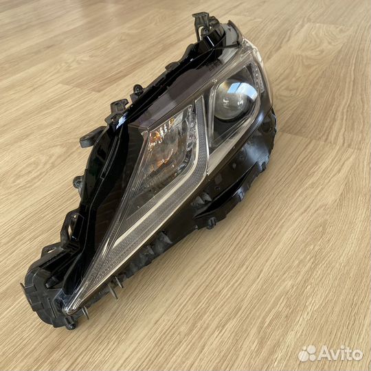 Передняя левая фара Toyota Camry 70 оригинал