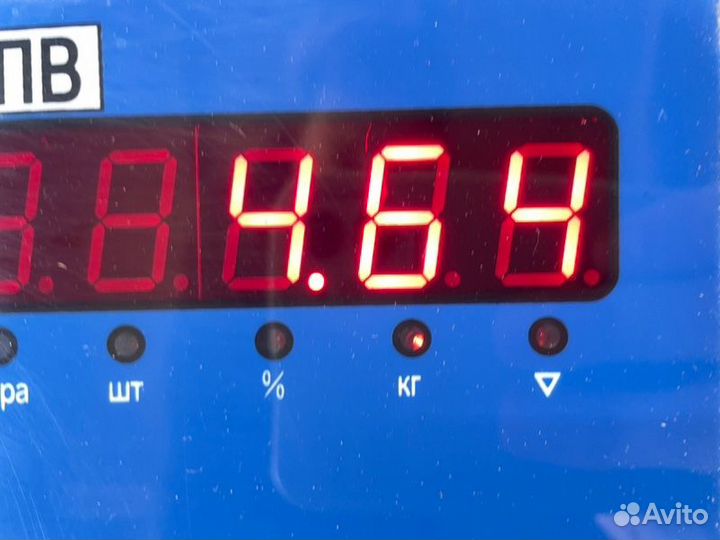 Стекло двери переднее правое Газ Волга 31105