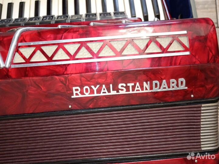 Аккордеон royal standard