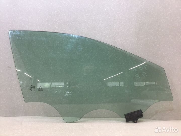 Стекло двери передней правой Kia Cerato 2018