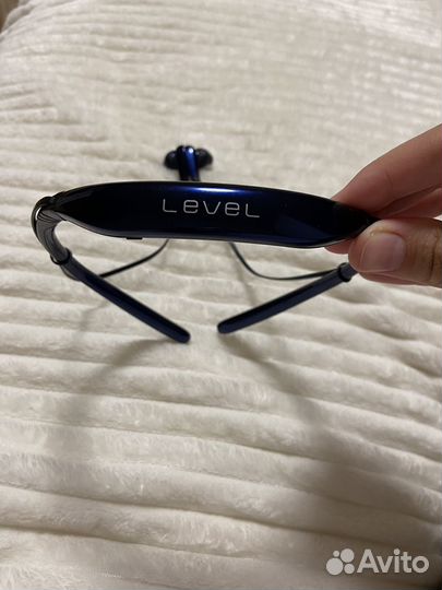 Наушники samsung level
