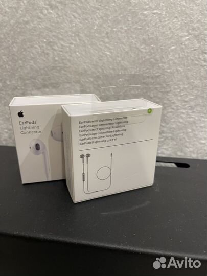 Наушники apple earpods lightning проводные