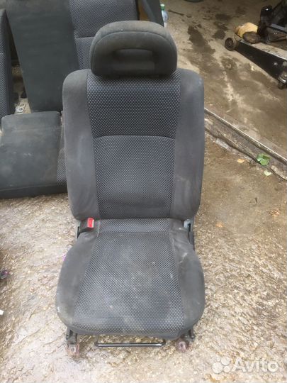 Сидения на Мицубиси Лансер 9