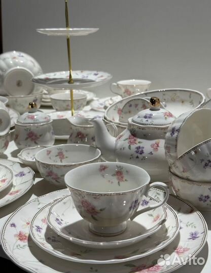 Набор столовой посуды на 12 персон