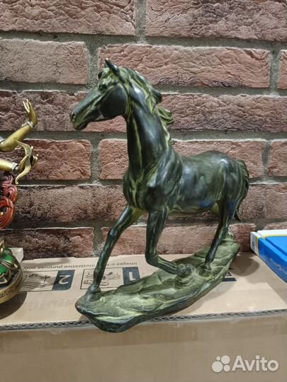 Конь бронза тонированная,новодел