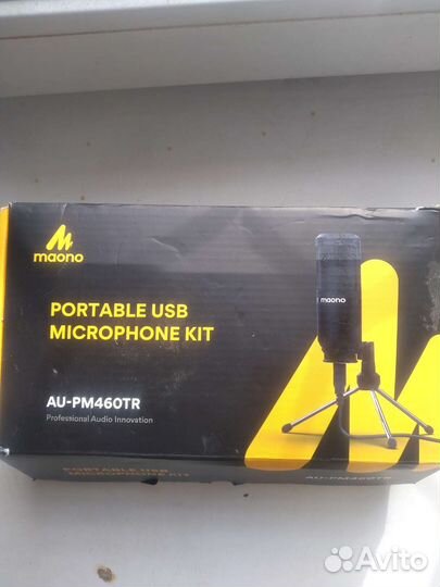 Микрофон Maono почти новый