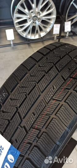 Opals SilverSnow F9 215/65 R16
