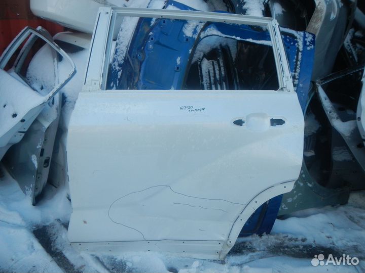 Дверь задняя левая Toyota Highlander