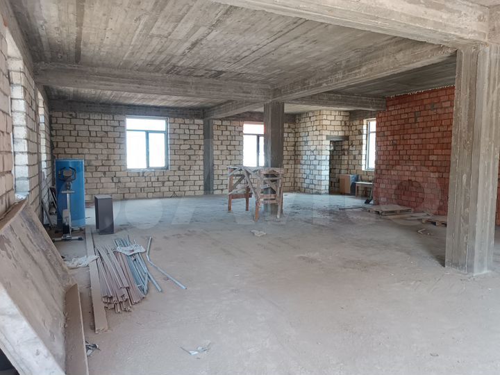 Свободного назначения, 180 м²