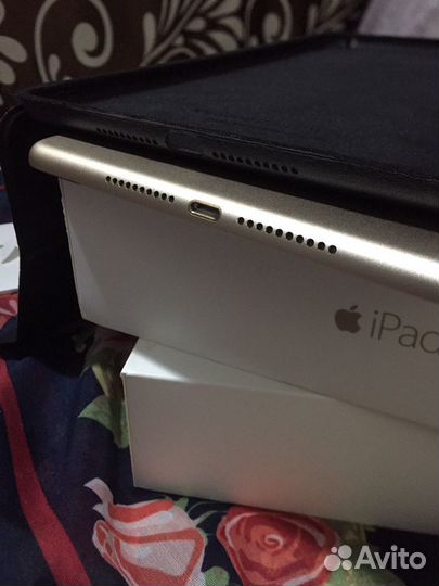 iPad mini 4 wi-fi gold