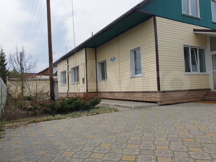 Дом 180 м² на участке 16 сот.