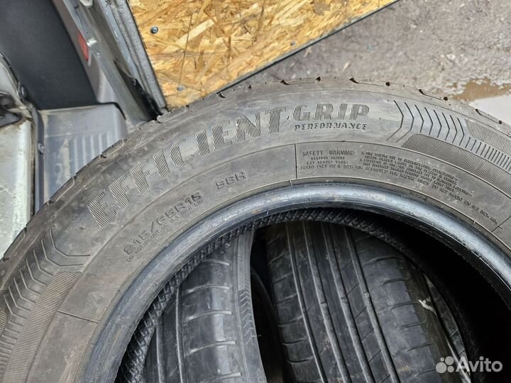 Goodyear EfficientGrip Performance 215/65 R16