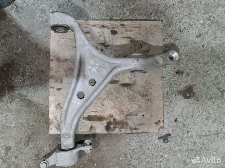 Рычаг передний левый нижний Mercedes W166
