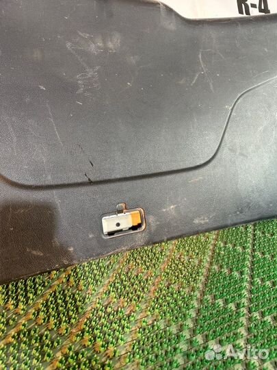 Обшивка двери багажника задняя Kia Sportage 3