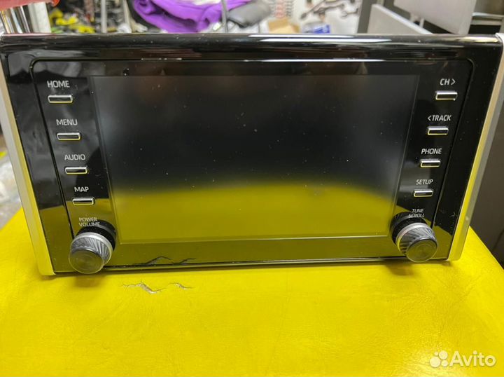 Штатное головное устройство RAV 4 2019 года