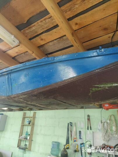 Лодка алюминиевая