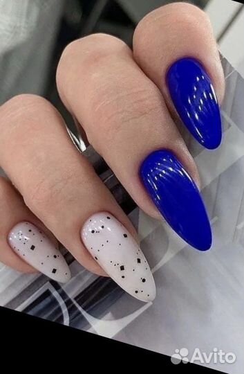 Маникюр с покрытием лаком