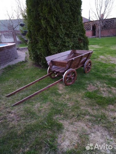 Декоративная телега в сад