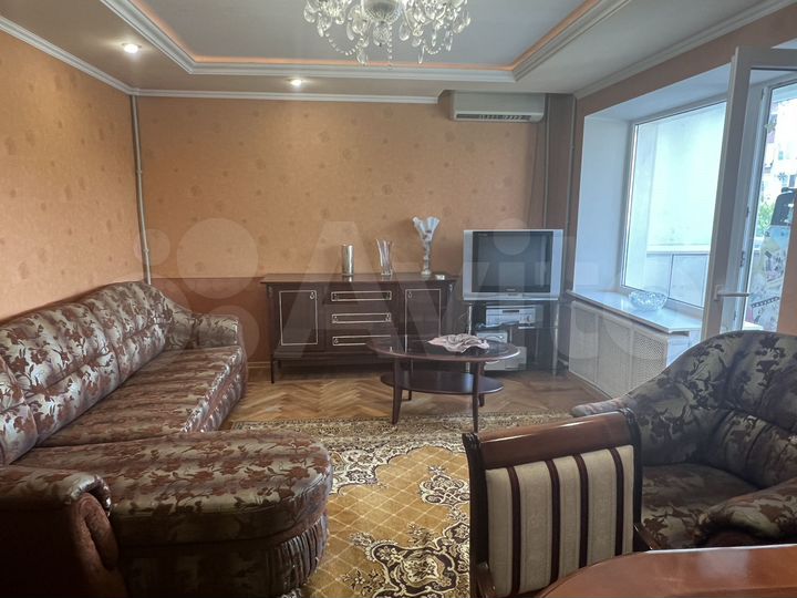 3-к. квартира, 65 м², 4/9 эт.