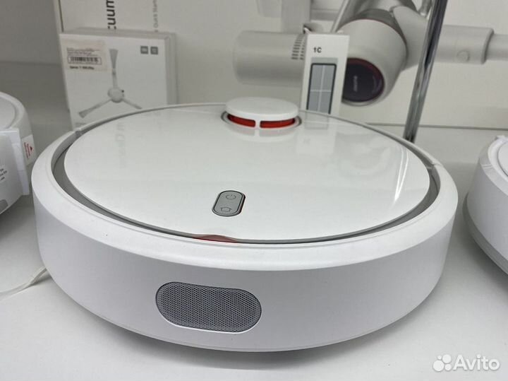 Робот пылесос xiaomi Robot Vacuum Cleaner R02RR