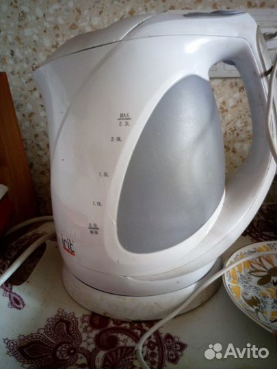 Чайник электрический на 2,3 литра irit home