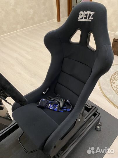 Кокпит для симрейсинга