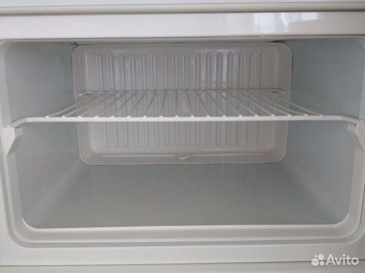 Холодильник бу Стинол