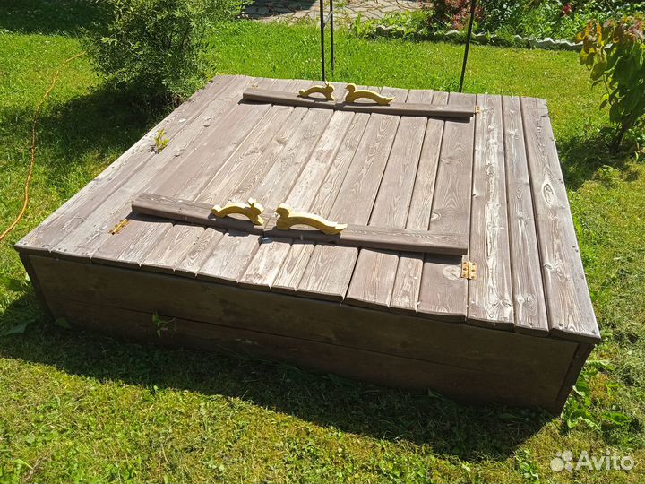 Детская песочница с крышкой