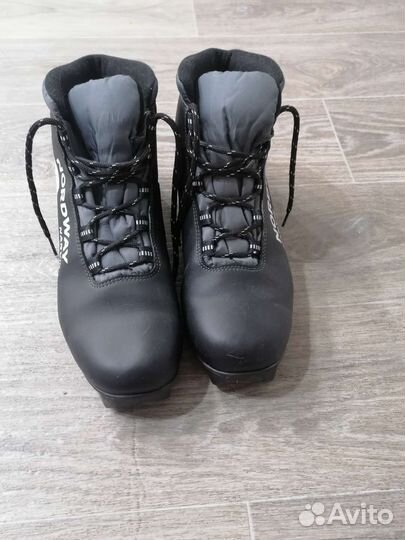 Лыжные ботинки