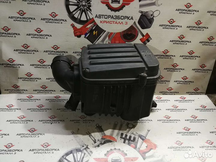 Корпус воздушного фильтра Vw Touran