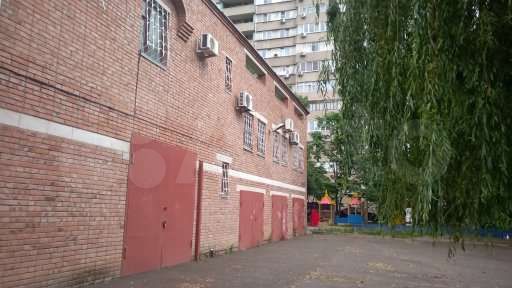 Здание, 380 м²