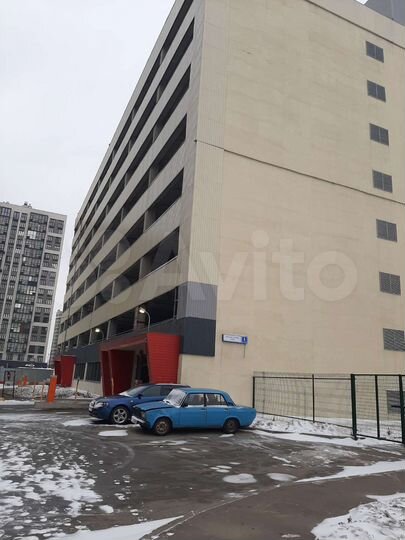 Машиноместо, 14 м²